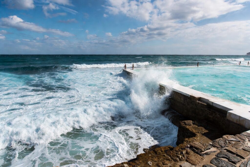 Bronte Beach ocean pool Sydney tidal baths